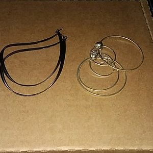 2 set of hoop earrings